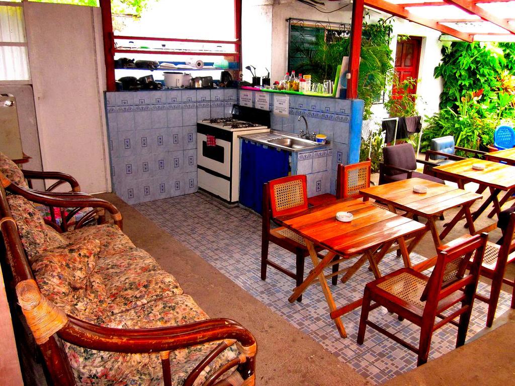 Rositas Hotel ซานฮวนเดลซูร์ ภายนอก รูปภาพ